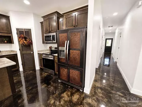 Entry Way - 13748 N Hwy 87, Jay, FL 32565 photo 1 of 7