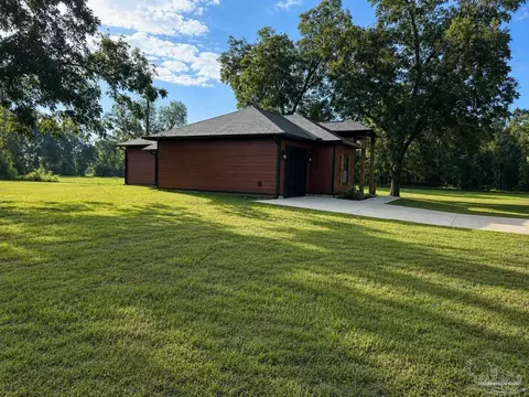 Exterior - 13748 N Hwy 87, Jay, FL 32565 photo 5 of 6