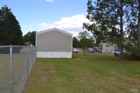 4619 Thoroughbred Dr, Milton, FL 32583 photo 3