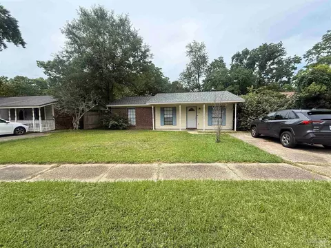 704 Brook Meadow Ln, Pensacola, FL 32514