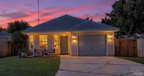 2061 Bright Water Dr, Gulf Breeze, FL 32563