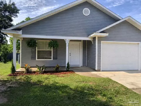 4812 Fairoaks Dr, Pace, FL 32571