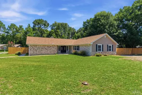 8210 Li-fair Dr, Pensacola, FL 32506