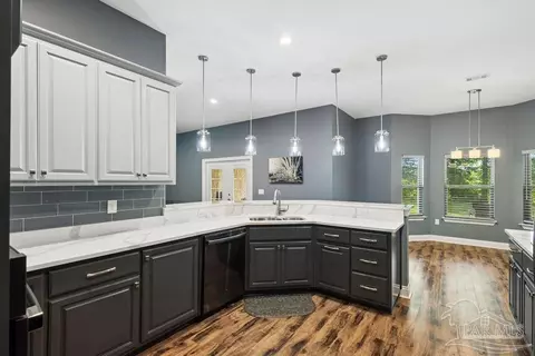 Kitchen - 4254 Spring St, Jay, FL 32565 photo 2 of 5