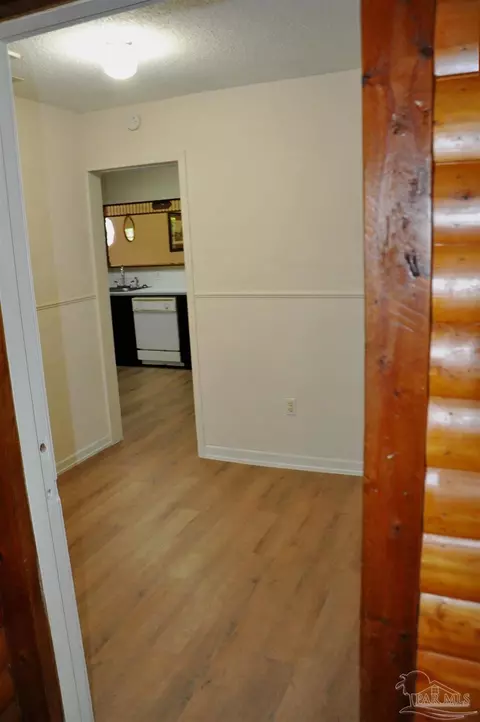 Dining - 3420 Balaton Ave, Milton, FL 32583 photo 2 of 2