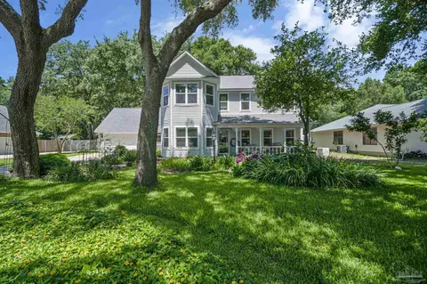 2213 Inverness Dr, Pensacola, FL 32503
