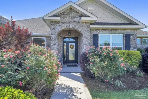 487 Coastal Breeze Dr, Freeport, FL 32439