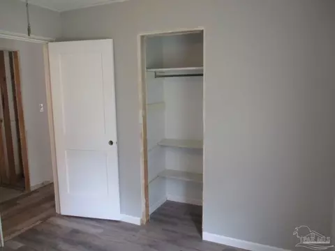 Bedroom - 5530 Hamilton Bridge Rd, Milton, FL 32570 photo 3 of 10
