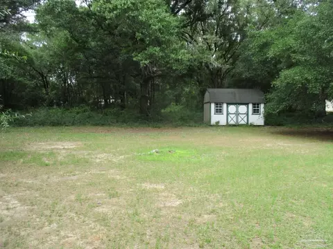 Exterior - 5530 Hamilton Bridge Rd, Milton, FL 32570 photo 1 of 4