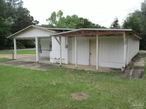 Exterior - 5530 Hamilton Bridge Rd, Milton, FL 32570 photo 3 of 4