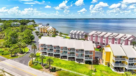 16038 Innerarity Pt Rd #101, Pensacola, FL 32507