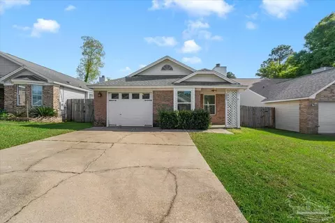 2081 Cambridge Cir, Pensacola, FL 32514