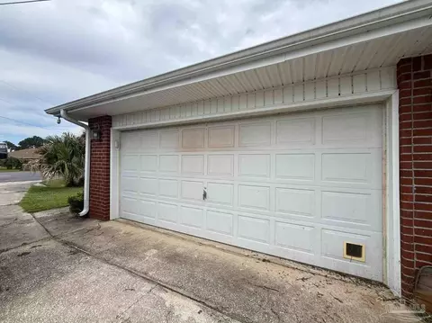 Exterior - 1044 Aden Ct, Milton, FL 32583 photo 7 of 8