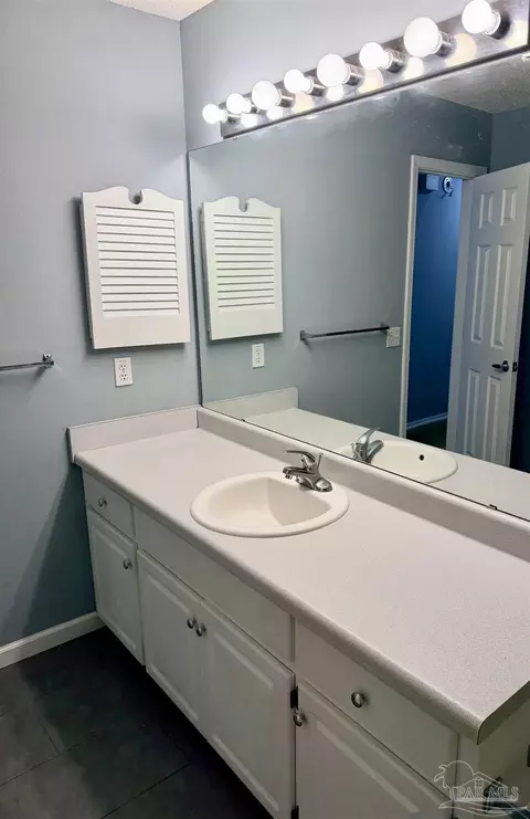 Bath - 5663 Culpepper Cir, Pace, FL 32571 photo 2 of 2