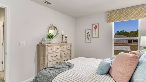 Bedroom - 9695 Dutton Ln, Milton, FL 32583 photo 5 of 14