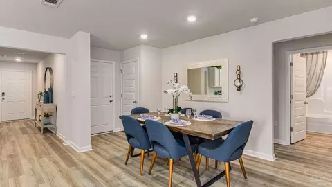 Dining - 9695 Dutton Ln, Milton, FL 32583 photo 3 of 3