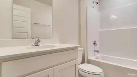 Bath - 9699 Dutton Ln, Milton, FL 32583 photo 2 of 2