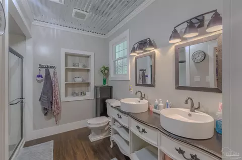 Bath - 5049 Guernsey Rd, Pace, FL 32571 photo 2 of 4