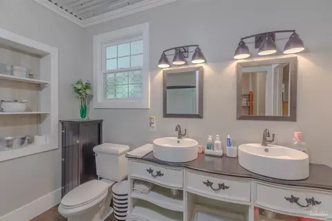 Bath - 5049 Guernsey Rd, Pace, FL 32571 photo 3 of 4