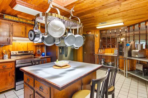 Kitchen - 5649 Dove Dr, Pace, FL 32571 photo 5 of 6
