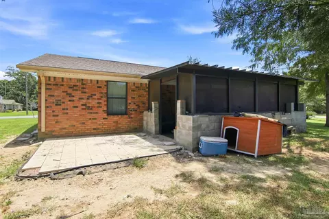 Exterior - 5649 Dove Dr, Pace, FL 32571 photo 6 of 17