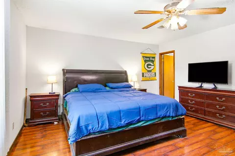 Bedroom - 5649 Dove Dr, Pace, FL 32571 photo 2 of 5