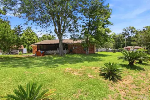 Exterior - 5649 Dove Dr, Pace, FL 32571 photo 10 of 17