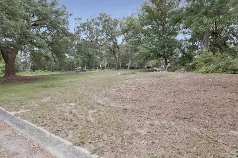 4891 Creighton Rd, Pensacola, FL 32504