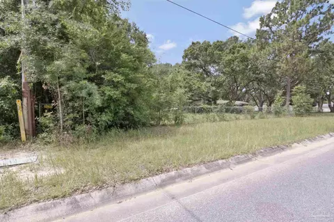 1903 John Caroll Dr, Pensacola, FL 32504