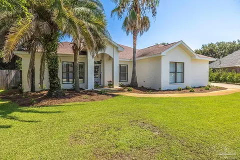1194 Jaguar Cir, Gulf Breeze, FL 32563