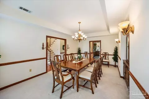 Dining - 5875 Hogans Aly, Milton, FL 32570 photo 1 of 6