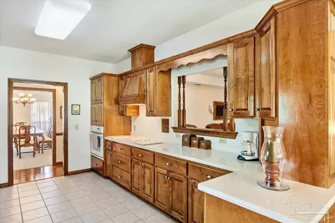Kitchen - 5875 Hogans Aly, Milton, FL 32570 photo 2 of 4