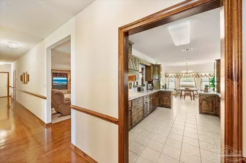 Entry Way - 5875 Hogans Aly, Milton, FL 32570 photo 5 of 15