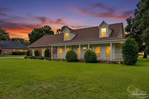 5875 Hogans Aly, Milton, FL 32570