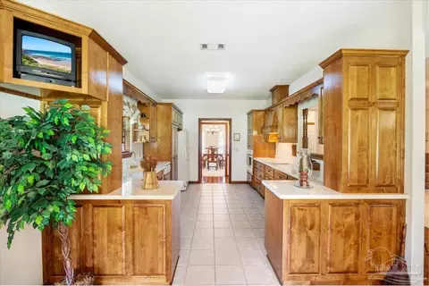 Kitchen - 5875 Hogans Aly, Milton, FL 32570 photo 1 of 4