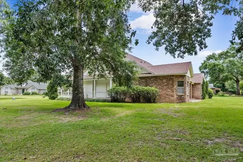 Exterior - 5875 Hogans Aly, Milton, FL 32570 photo 4 of 12
