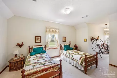 Bedroom - 5875 Hogans Aly, Milton, FL 32570 photo 4 of 8