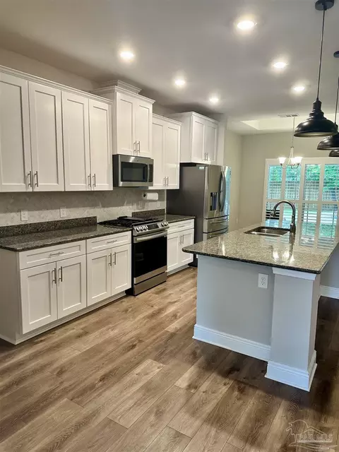 Kitchen - 6848 Buckthorn Cir, Pace, FL 32571 photo 1 of 9