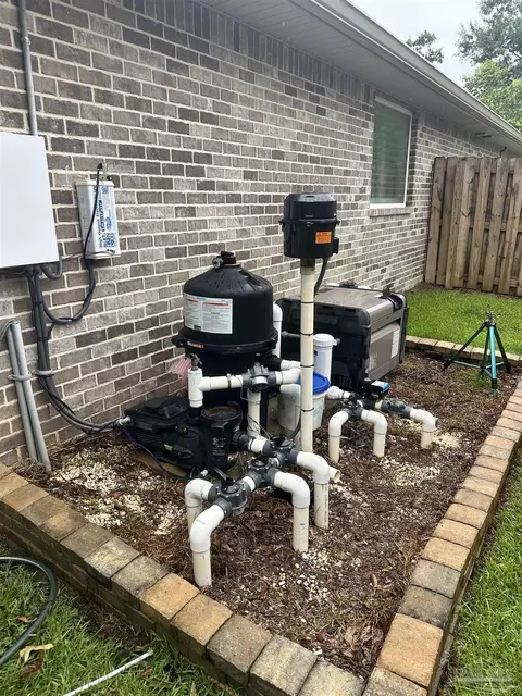 Exterior - 6848 Buckthorn Cir, Pace, FL 32571 photo 5 of 12