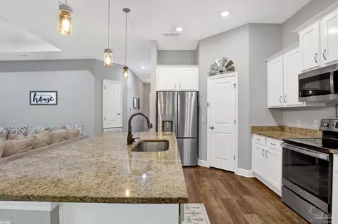 Kitchen - 1567 Hollow Point Dr, Cantonment, FL 32533 photo 2 of 6