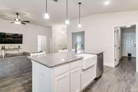 Kitchen - 5149 Peach Dr, Pace, FL 32571 photo 3 of 4