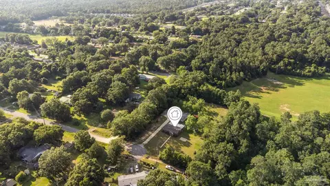 464 Tall Pines Rd, Cantonment, FL 32533