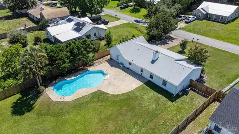 2206 Frontera St, Navarre, FL 32566