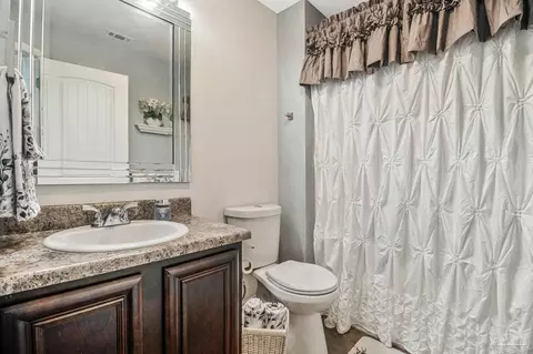 Bath - 5595 Cane Syrup Cir, Pace, FL 32571 photo 5 of 5