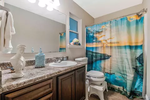 Bath - 5595 Cane Syrup Cir, Pace, FL 32571 photo 3 of 5