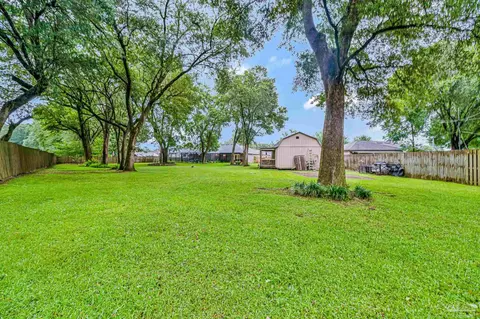 Exterior - 5595 Cane Syrup Cir, Pace, FL 32571 photo 15 of 18