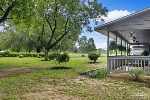 Exterior - 862 Us 90, Holt, FL 32564 photo 9 of 21