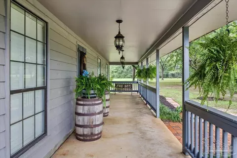 Exterior - 862 Us 90, Holt, FL 32564 photo 5 of 21