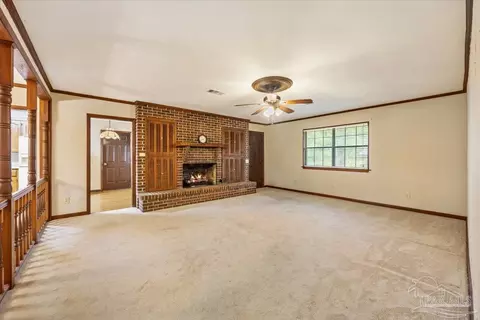 Living - 862 Us 90, Holt, FL 32564 photo 2 of 7