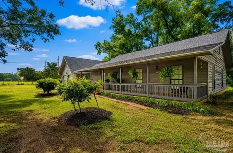 Exterior - 862 Us 90, Holt, FL 32564 photo 3 of 21